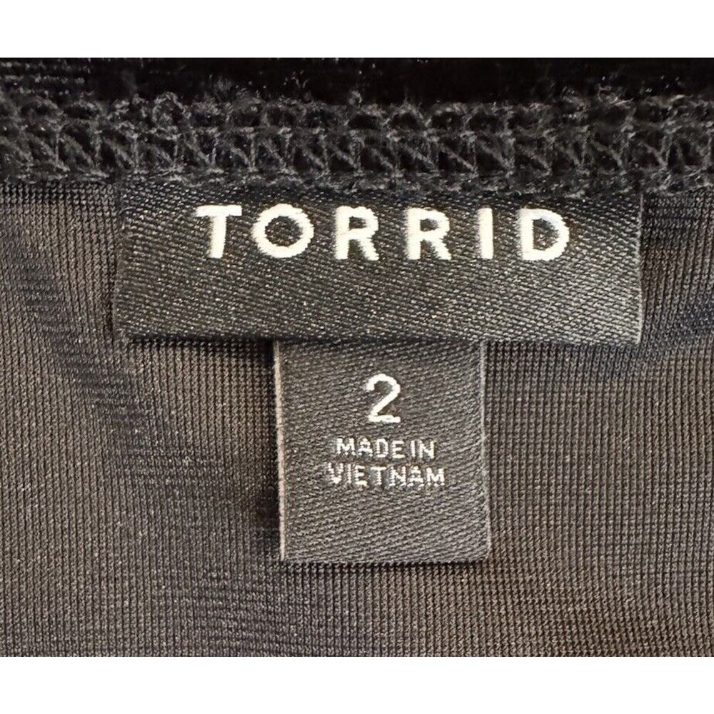 Torrid Velvet Shirred Front Off Shoulder Top Black Velvet Size 2 Women's Plus - Picture 4 of 5